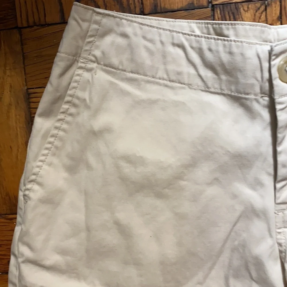 Banana republic cream shorts size: 4